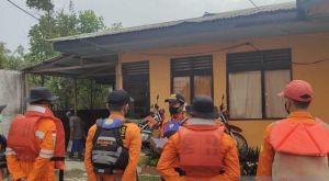 Nelayan Hilang Tenggelam Saat Perbaiki Pompong di Perairan Kuala Tungkal l