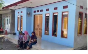 Pemkab Bantu 12 Unit Rumah Rusak Akibat Banjir Bandang