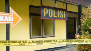 Tiga Pemuda Merusak Kantor Polisi, Kondisi Lagi Mabuk