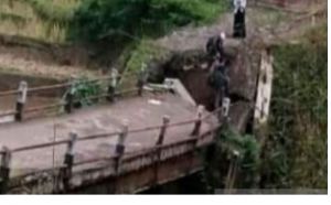 PUPR Anggarkan Biaya Pembangunan Jembatan Putus Rp 12 Miliar