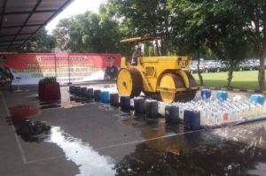 Polisi Musnahkan 2.217 Liter Minuman Keras Jelang Ramadhan