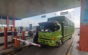 Truk Angkutan Nonpangan Masih Dilarang Melintasi GT Kramasan