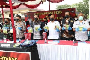 Polisi Musnahkan 18 Kilogram Narkotika Jenis Sabu