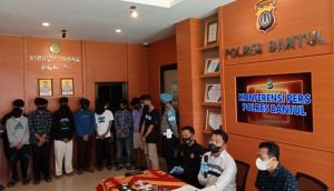  Polisi Amankan 17 Remaja Bawa Sajam Viral di Medsos
