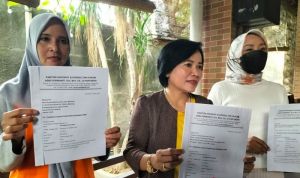 Ibu Anggota TNI Cari Keadilan Atas Kematian Anaknya
