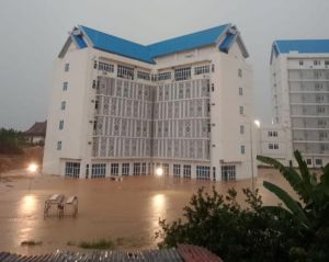 Diguyur Hujan Deras, Gedung 9 Lantai di UIN yang Sedang Dibangun Terendam