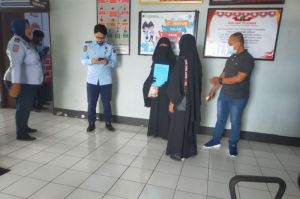 Mantan Polwan Terlibat Terorisme Dipulangkan ke Rumahnya