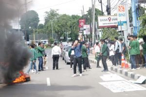 Mahasiswa di Jambi Unjuk Rasa Tolak RKUHP
