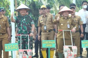 Al Haris Dampingi Kunker Kasad