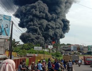 Pemilik Gudang Minyak Illegal yang Terbakar di Lingkar Barat Masih Berkeliaran