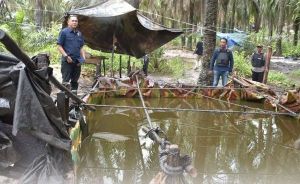 Polisi Temukan Puluhan Sumur Minyak Ilegal di Bahar Selatan