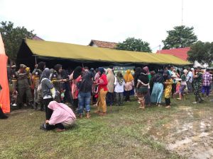 Pasar Murah Dalam Penutupan TMMD Diserbu