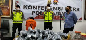Ngaku Diperintah Kakak, Pelajar SMK Terciduk Edarkan Ganja