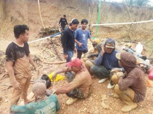Tujuh Pekerja PETI Tertangkap Saat Menambang di Tambang Baru