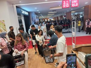 Resmi Dibuka, Uniqlo Jambi Diserbu Pengunjung