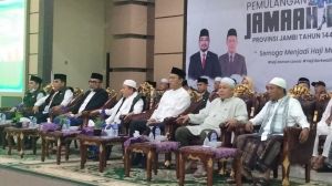 Sambut Kepulangan Jemaah Haji, Gubernur Al Haris: Jadilah Insan yang Baik