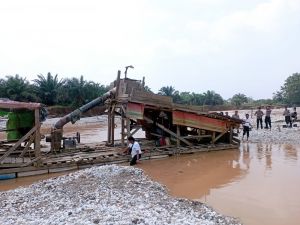 Sempat Dapat Penolakan, Penertiban Aktivitas PETI di Sarolangun Amankan 15 Dompeng