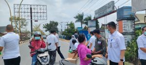 Kualitas Udara Memburuk, Dinkes dan SMSI Muaro Jambi Bagikan Masker