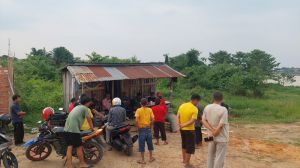 Warga Geruduk Tambang Pasir Illegal di Teluk Kenali, Satu Alat Berat Diamankan