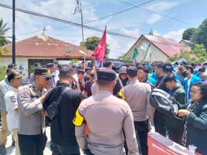Demo Mahasiswa di Sungai Penuh Ricuh, Kabag Ops Luka Kena Lemparan Batu