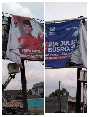 Bawaslu Bersihkan APS di Muaro Jambi, Baleho Jumbo Edi Purwanto Diturunkan