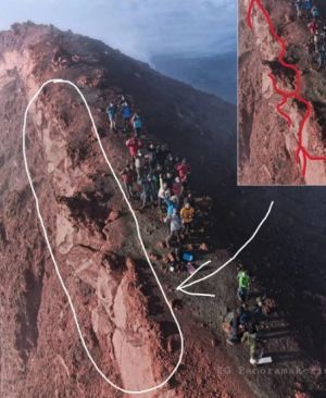 Waduh….Puncak Gunung Kerinci Retak dan Berpotensi Longsor, Ini Kata Kasi BB TNKS 