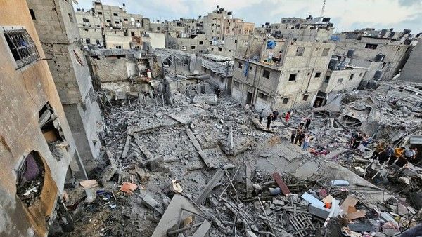 Kondisi kamp Pengungsian Jabalia yang porak poranda digempur pasukan militer Israel.