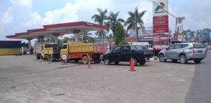 Ketahuan Melangsir Plat Kendaraan Diblokir, Isi BBM Subsidi Harus Tunjukan STNK