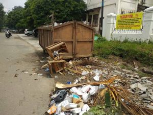 Buang Sampah Sembarangan Bisa Kena Denda Rp50 Juta