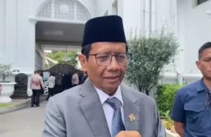 Presiden Jokowi Persilahkan Mahfud MD Jika Ingin Mundur dari Kabinet