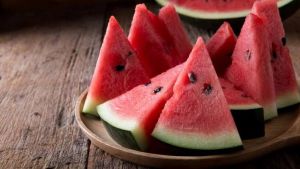 Awas! Jangan Konsumsi Semangka dengan Tiga Jenis Makanan Ini Bersamaan