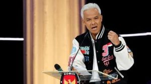 Ganjar Sebut UU Cipta Kerja Perlu Direvisi, Ini Alasannya