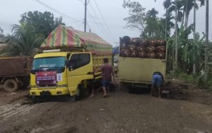 Distribusi Logistik Pemilu di Tanjabtim Terkendala Jalan Rusak