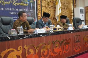 Wagub Sani Harap Rakor Staf Ahli Jadi Media Wujudkan Kesejahteraan Masyarakat Provinsi Jambi