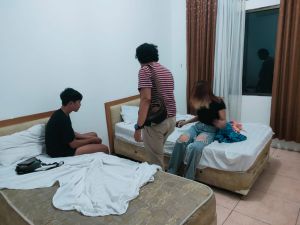 Empat Pasangan Mesum Terjaring di Hotel, Polisi Juga Sita Sabu dan Alat Hisap