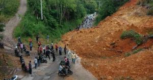 Longsor di Solok Putus Akses Jalan Nasional Kerinci-Padang 