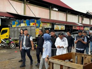 Jaga Harga dan Ketersediaan Bahan Pokok, Satgas Pangan Polda dan Provinsi Sidak ke Angso Duo