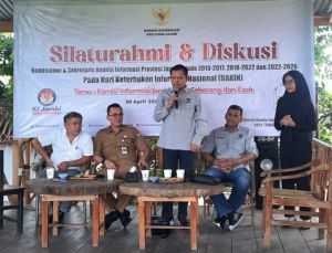 Peringati Hari Keterbukaan Informasi, KI Jambi Ajak Alumni Diskusi