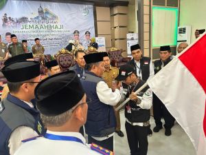 Pemberangkatan CJH Jambi Kloter Pertama Dilepas Wagub Abdullah Sani