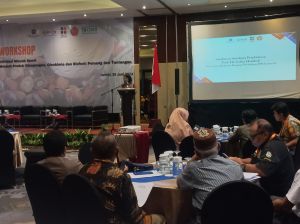 Peluang dan Tantangan Hilirisasi Minyak Sawit Menjadi Produk Oleopangan, Oleokimia dan Biofuel