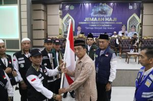 Disambut PPIH, 444 Jemaah Haji dari Kloter 22 Tiba di Jambi