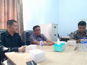 Anggota Komisi I DPR RI Sambangi Kantor KI Jambi