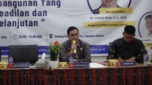 Faizal Riza Jelaskan Peran dan Fungsi Lembaga Legislatif ke Mahasiswa Fisipol Unja