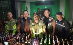 Ratusan Botol Miras Berbagai Merk Disita dari Toko Klontong dan Tempat Hiburan Malam
