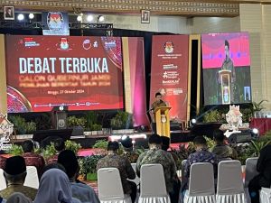 Debat Perdana Calon Gubernur Jambi, Iron Sahroni Minta Kandidat Manfaatkan Dengan Baik