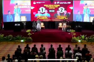 Debat Perdana Cawako-Cawawako Jambi 2024, Ini Visi Misi Maulana Maupun H Abdul Rahman