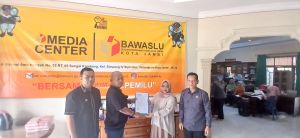 Tim Sukses Maulana-Diza Laporkan Dugaan Kecurangan HAR-Guntur ke Bawaslu