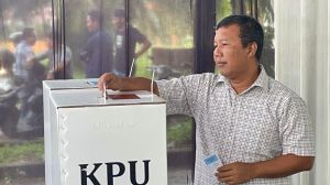 Romi-Sudirman Unggul Jauh di TPS Tempat Romi Mencoblos