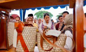 Gempuran Produk Asing Ancam UMKM, Wamendag: Utamakan Produk Dalam Negeri