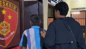 Sering Berbalas WA dengan Pria Lain, Dedeh Disiram Air Keras Oleh Suami
